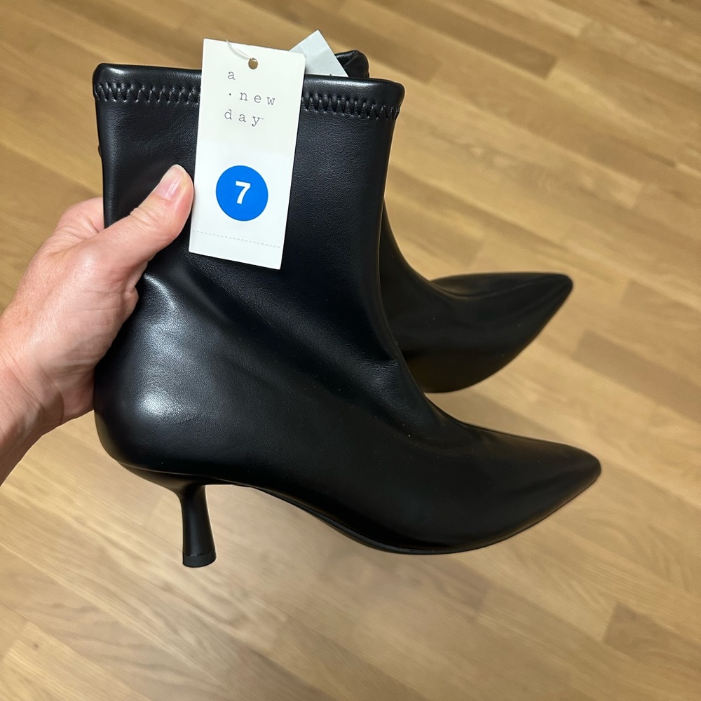 A New Day Black Heeled Boots with Sleek Design